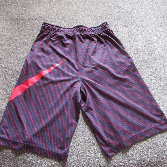Nike Men's Dri Fit Shorts Navy and Red Medium - Picture 2 of 3